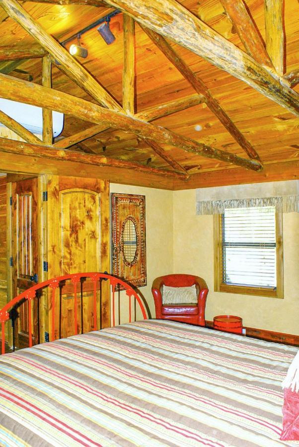 Creekside Falls Wimberley Exterior photo